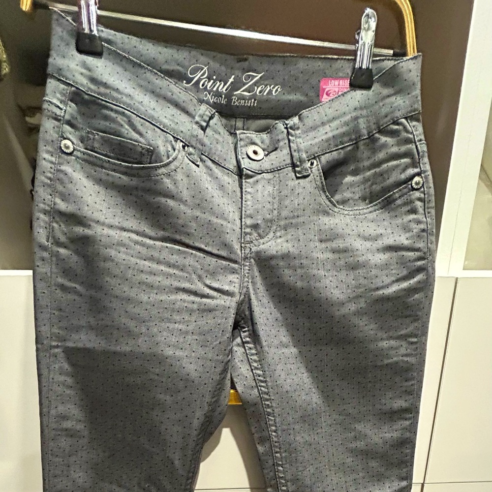 Point zero low rise skinny pants